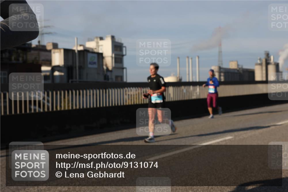 03.10.2025 - Köhlbrandbrückenlauf Lena Gebhardt http://msf.ph/oto/9131074 03.10.2025 09:49:51 Position 2  meine-sportfotos.de