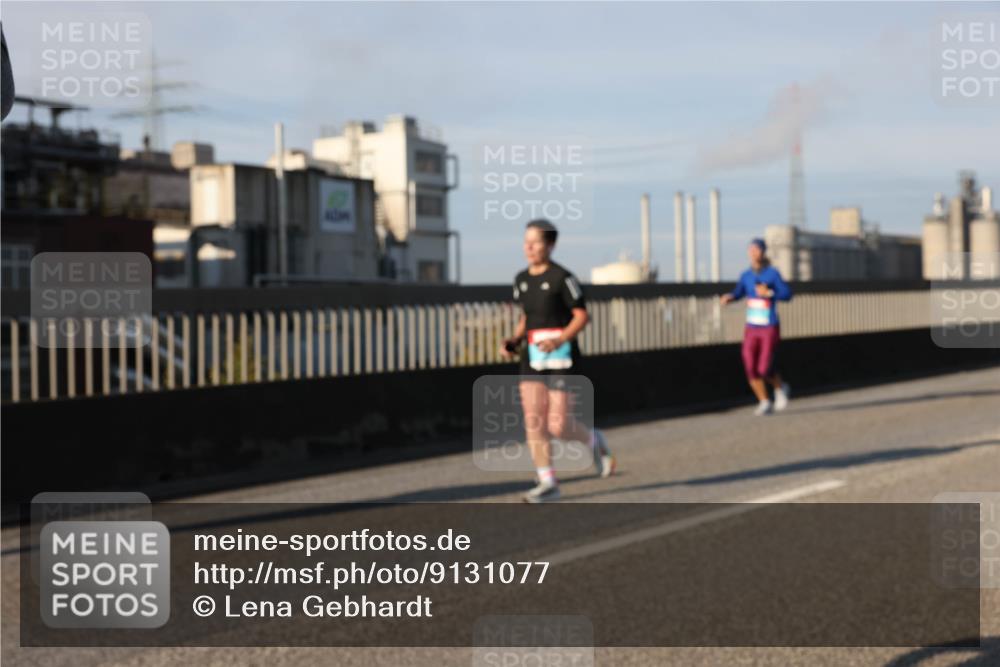 03.10.2025 - Köhlbrandbrückenlauf Lena Gebhardt http://msf.ph/oto/9131077 03.10.2025 09:49:51 Position 2  meine-sportfotos.de