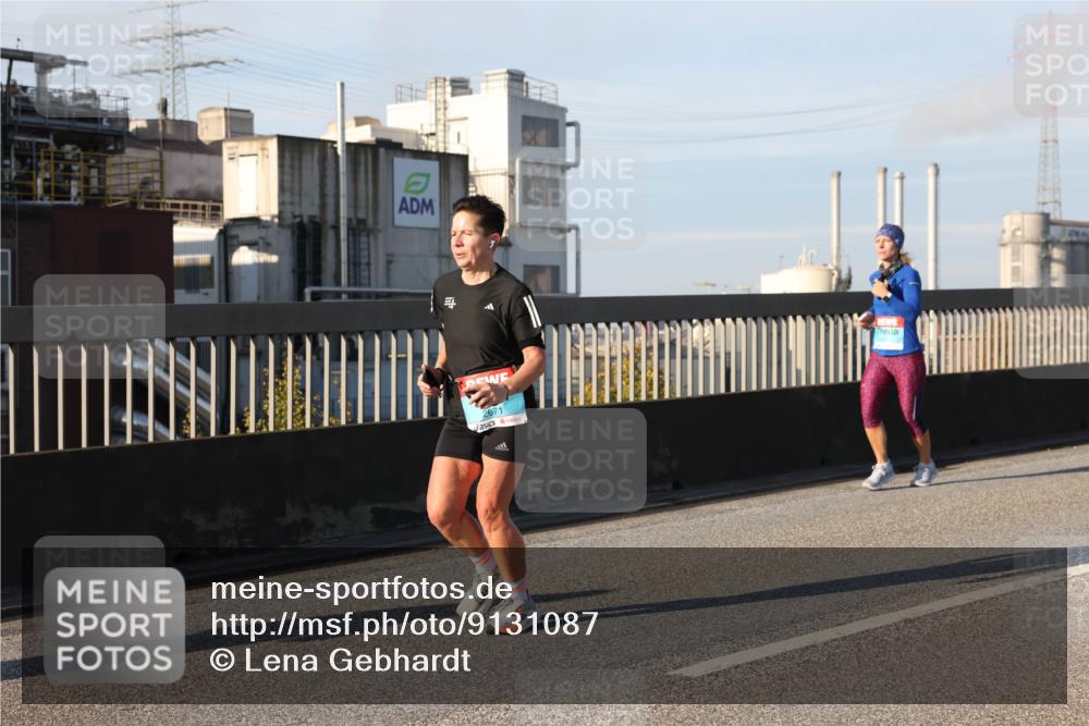 03.10.2025 - Köhlbrandbrückenlauf Lena Gebhardt http://msf.ph/oto/9131087 03.10.2025 09:49:52 Position 2 2671 meine-sportfotos.de