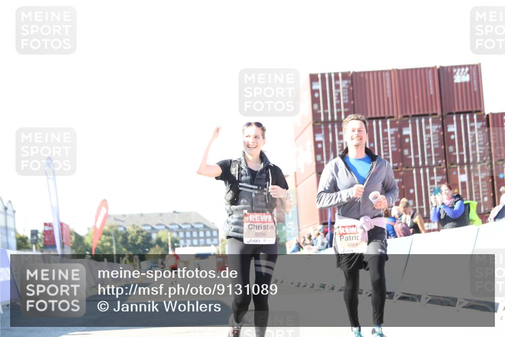 03.10.2025 - Köhlbrandbrückenlauf Jannik Wohlers http://msf.ph/oto/9131089 03.10.2025 13:48:58 Ziel 4157, 4273, 5216, 5497, 6096 meine-sportfotos.de