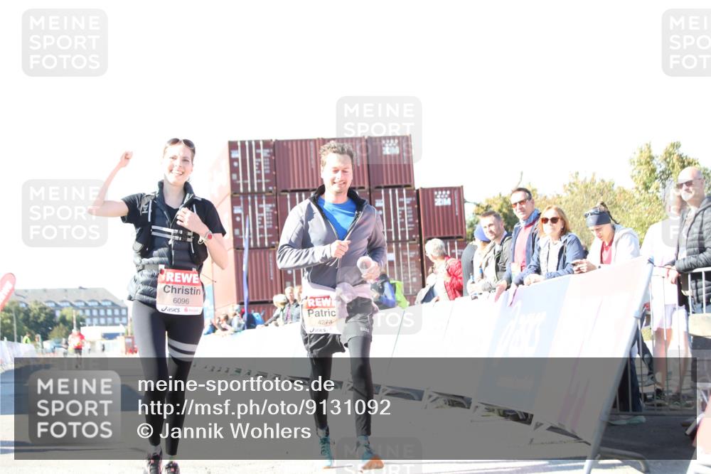 03.10.2025 - Köhlbrandbrückenlauf Jannik Wohlers http://msf.ph/oto/9131092 03.10.2025 13:48:59 Ziel 4157, 4273, 5216, 5497, 6096 meine-sportfotos.de