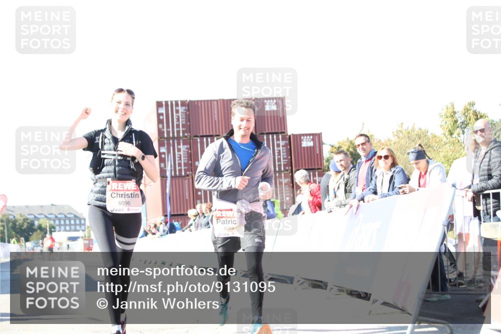 03.10.2025 - Köhlbrandbrückenlauf Jannik Wohlers http://msf.ph/oto/9131095 03.10.2025 13:48:59 Ziel 4157, 4273, 5216, 5497, 6096 meine-sportfotos.de