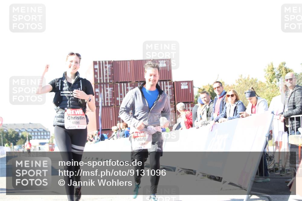 03.10.2025 - Köhlbrandbrückenlauf Jannik Wohlers http://msf.ph/oto/9131096 03.10.2025 13:48:59 Ziel 4157, 4273, 5216, 5497, 6096 meine-sportfotos.de