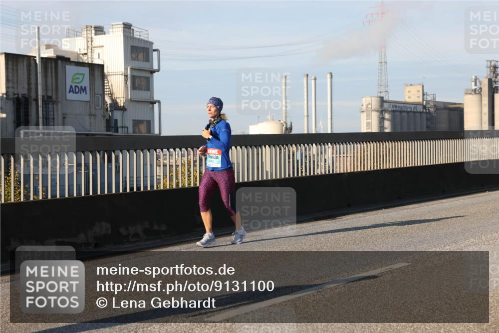 03.10.2025 - Köhlbrandbrückenlauf Lena Gebhardt http://msf.ph/oto/9131100 03.10.2025 09:49:52 Position 2 34921 meine-sportfotos.de