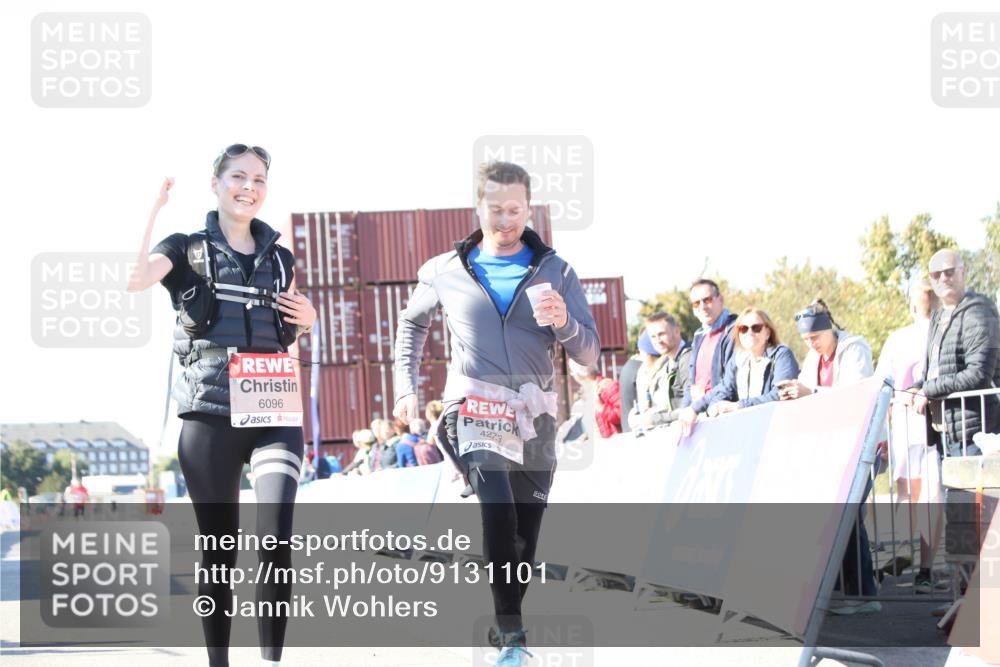 03.10.2025 - Köhlbrandbrückenlauf Jannik Wohlers http://msf.ph/oto/9131101 03.10.2025 13:48:59 Ziel 4157, 4273, 5216, 5497, 6096 meine-sportfotos.de