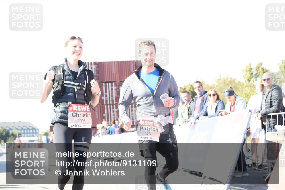 03.10.2025 - Köhlbrandbrückenlauf Jannik Wohlers http://msf.ph/oto/9131109 03.10.2025 13:49:00 Ziel 4157, 4273, 5216, 5497, 6096 meine-sportfotos.de
