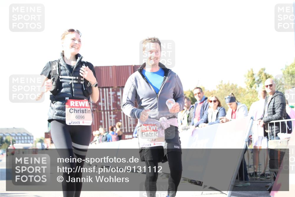 03.10.2025 - Köhlbrandbrückenlauf Jannik Wohlers http://msf.ph/oto/9131112 03.10.2025 13:49:00 Ziel 4157, 4273, 5216, 5497, 6096 meine-sportfotos.de
