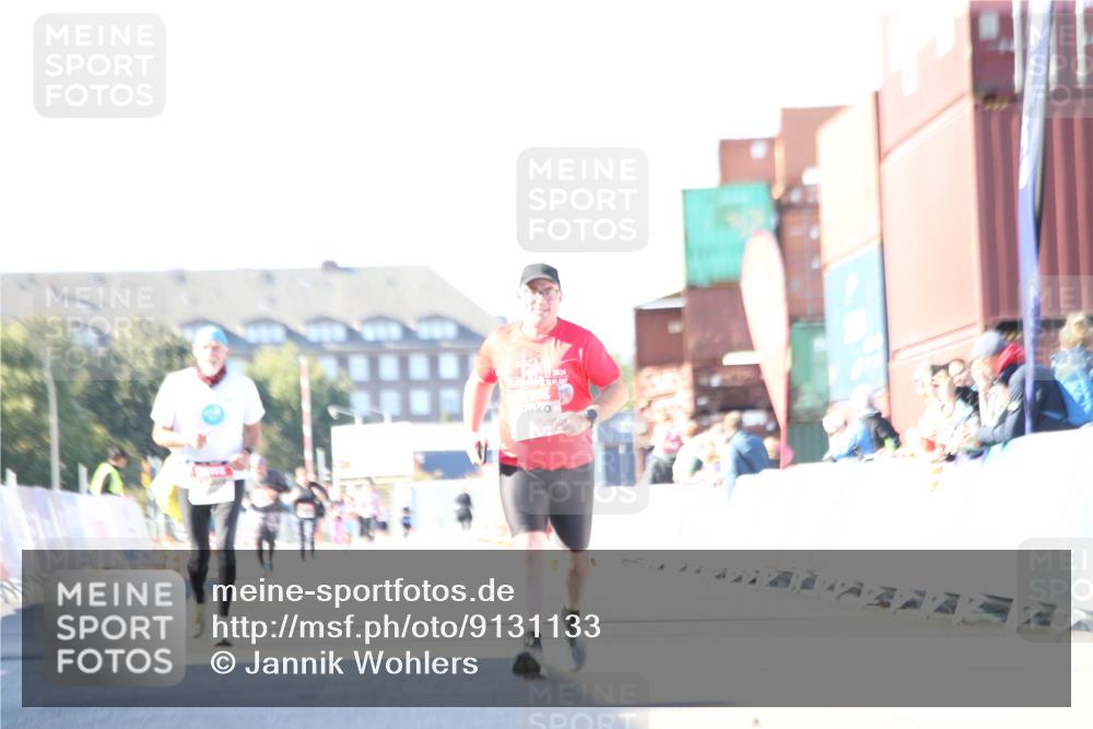 03.10.2025 - Köhlbrandbrückenlauf Jannik Wohlers http://msf.ph/oto/9131133 03.10.2025 13:49:14 Ziel 5736 meine-sportfotos.de