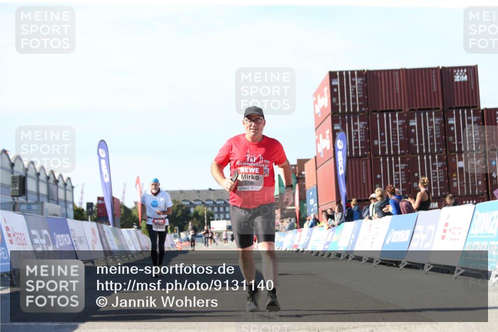 03.10.2025 - Köhlbrandbrückenlauf Jannik Wohlers http://msf.ph/oto/9131140 03.10.2025 13:49:20 Ziel 5736, 6102 meine-sportfotos.de