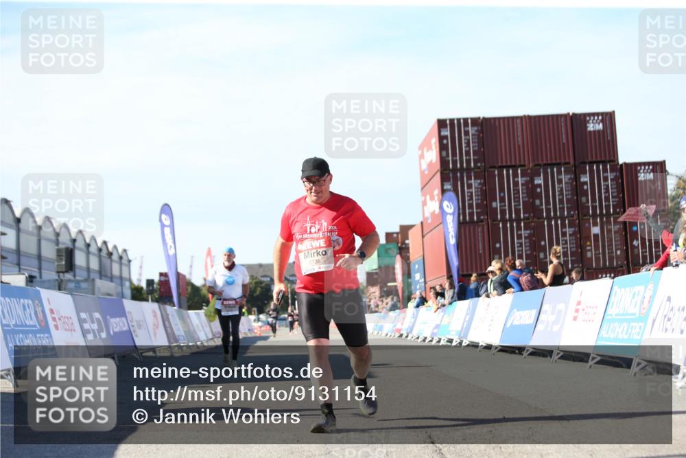 03.10.2025 - Köhlbrandbrückenlauf Jannik Wohlers http://msf.ph/oto/9131154 03.10.2025 13:49:20 Ziel 5736, 6102 meine-sportfotos.de