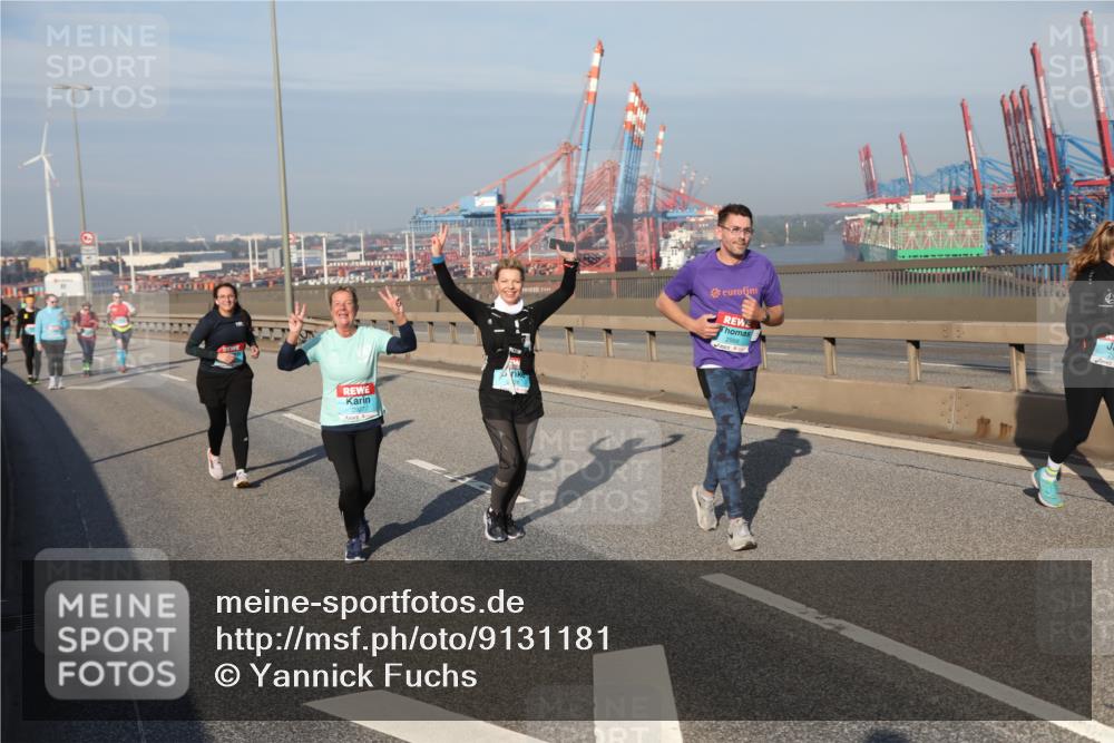 03.10.2025 - Köhlbrandbrückenlauf Yannick Fuchs http://msf.ph/oto/9131181 03.10.2025 09:03:21 Position 2 2927, 2988 meine-sportfotos.de
