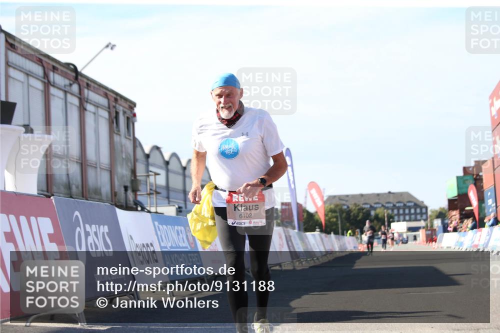 03.10.2025 - Köhlbrandbrückenlauf Jannik Wohlers http://msf.ph/oto/9131188 03.10.2025 13:49:26 Ziel 5736, 6102 meine-sportfotos.de