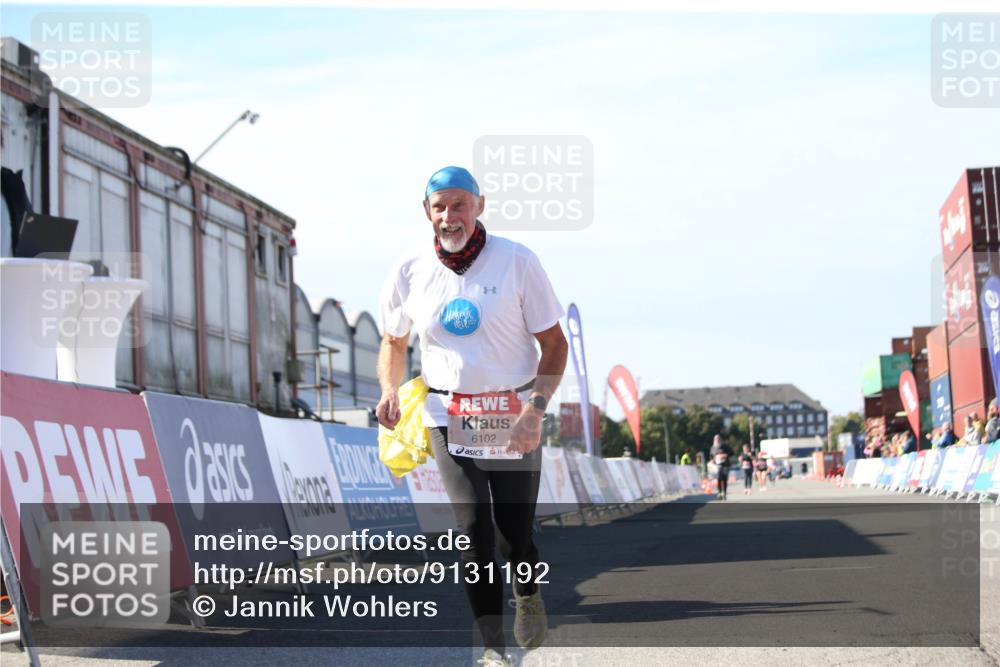 03.10.2025 - Köhlbrandbrückenlauf Jannik Wohlers http://msf.ph/oto/9131192 03.10.2025 13:49:26 Ziel 5736, 6102 meine-sportfotos.de
