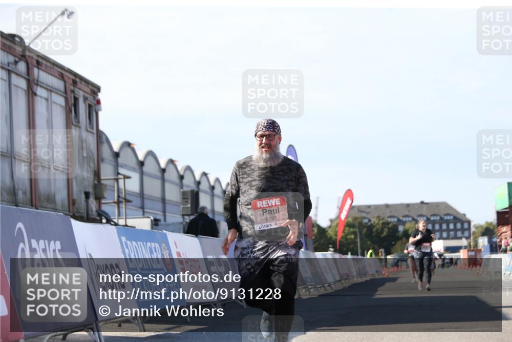 03.10.2025 - Köhlbrandbrückenlauf Jannik Wohlers http://msf.ph/oto/9131228 03.10.2025 13:49:41 Ziel 6123 meine-sportfotos.de