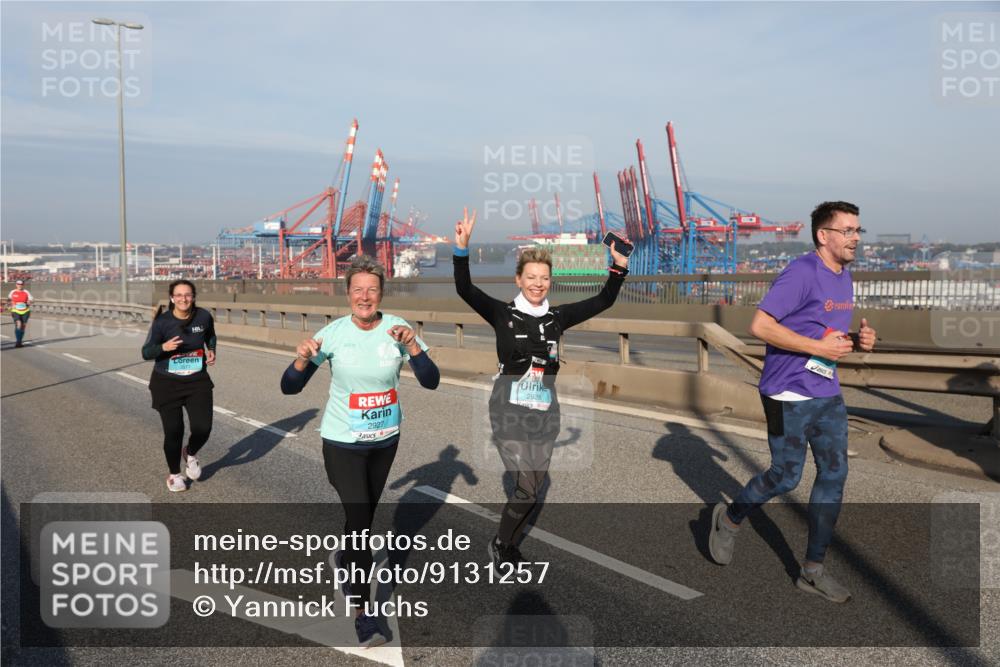 03.10.2025 - Köhlbrandbrückenlauf Yannick Fuchs http://msf.ph/oto/9131257 03.10.2025 09:03:23 Position 2 2927, 2928 meine-sportfotos.de