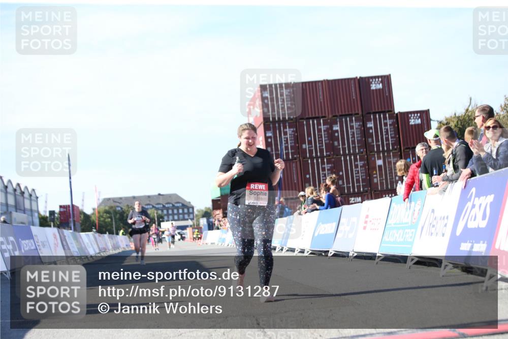03.10.2025 - Köhlbrandbrückenlauf Jannik Wohlers http://msf.ph/oto/9131287 03.10.2025 13:49:51 Ziel 5316, 5364, 6123 meine-sportfotos.de