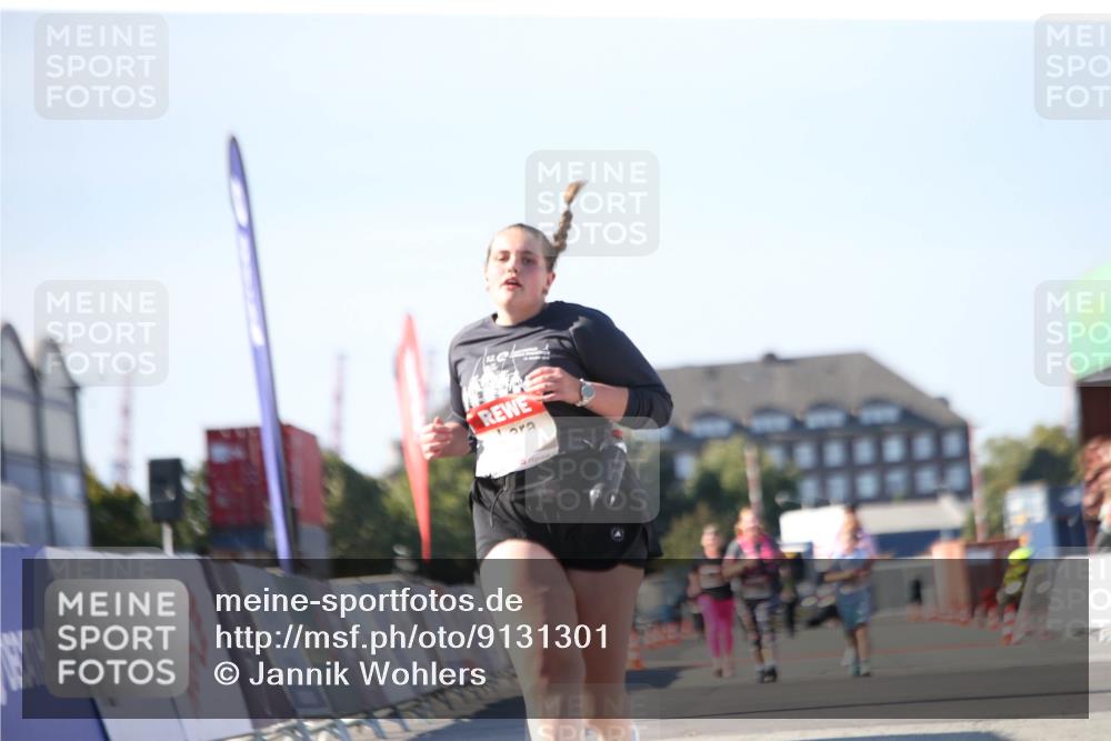 03.10.2025 - Köhlbrandbrückenlauf Jannik Wohlers http://msf.ph/oto/9131301 03.10.2025 13:49:55 Ziel 5316, 5364 meine-sportfotos.de
