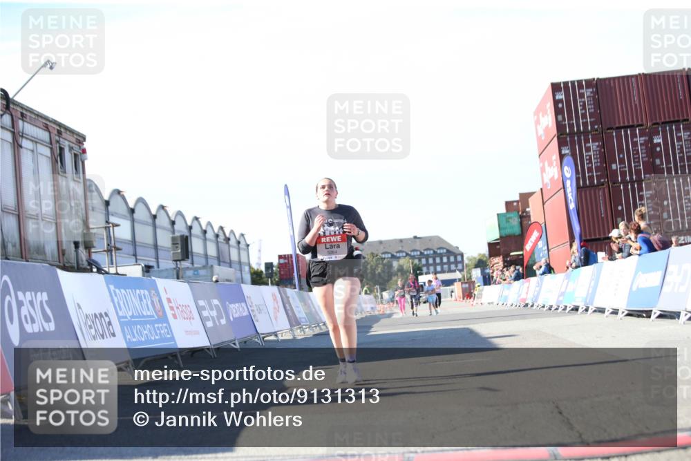 03.10.2025 - Köhlbrandbrückenlauf Jannik Wohlers http://msf.ph/oto/9131313 03.10.2025 13:49:56 Ziel 5316, 5364 meine-sportfotos.de