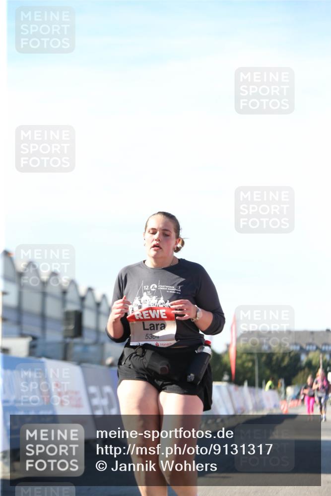 03.10.2025 - Köhlbrandbrückenlauf Jannik Wohlers http://msf.ph/oto/9131317 03.10.2025 13:49:58 Ziel 5316, 5364 meine-sportfotos.de
