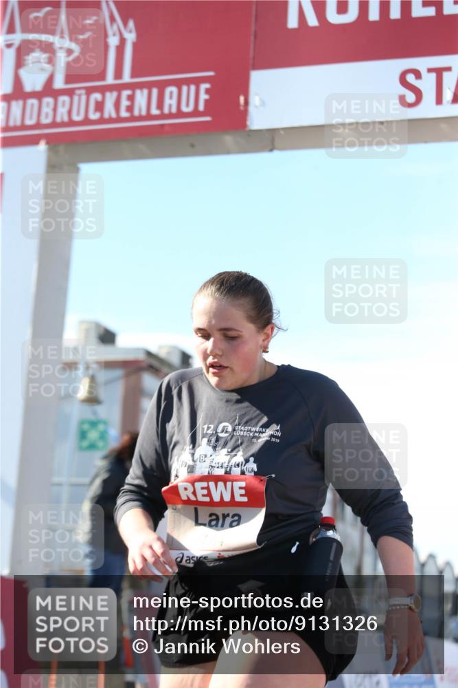 03.10.2025 - Köhlbrandbrückenlauf Jannik Wohlers http://msf.ph/oto/9131326 03.10.2025 13:50:00 Ziel 5316, 5364 meine-sportfotos.de