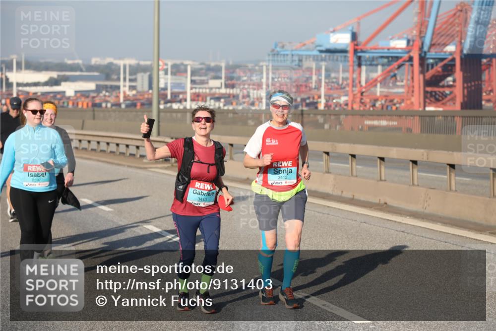 03.10.2025 - Köhlbrandbrückenlauf Yannick Fuchs http://msf.ph/oto/9131403 03.10.2025 09:03:31 Position 2 2597, 555, 3413, 3412 meine-sportfotos.de
