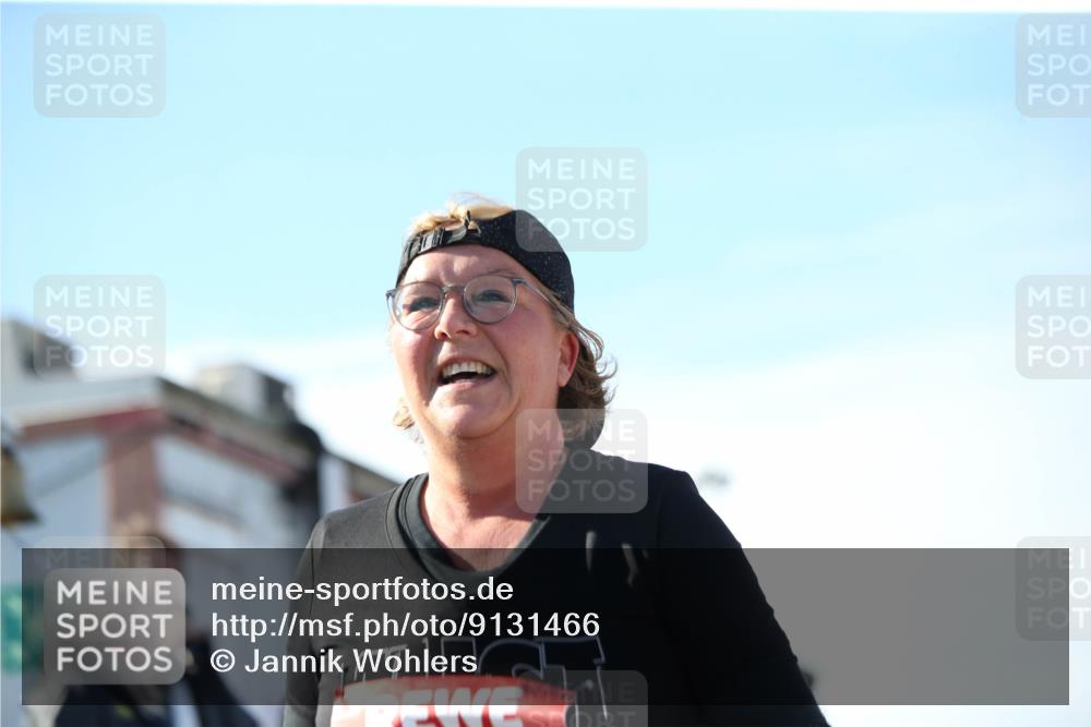03.10.2025 - Köhlbrandbrückenlauf Jannik Wohlers http://msf.ph/oto/9131466 03.10.2025 13:50:23 Ziel 5225, 5294, 5547, 5611, 5612 meine-sportfotos.de