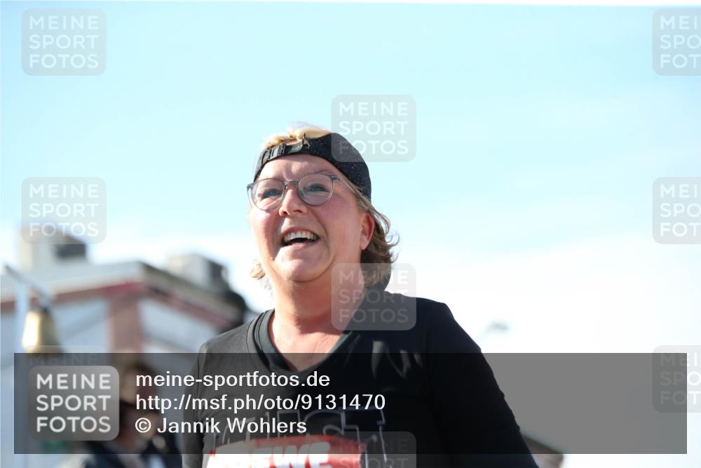 03.10.2025 - Köhlbrandbrückenlauf Jannik Wohlers http://msf.ph/oto/9131470 03.10.2025 13:50:24 Ziel 5225, 5294, 5547, 5611, 5612 meine-sportfotos.de