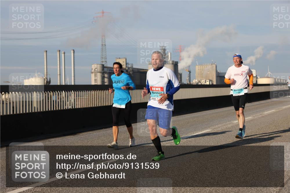 03.10.2025 - Köhlbrandbrückenlauf Lena Gebhardt http://msf.ph/oto/9131539 03.10.2025 09:50:01 Position 2 2716 meine-sportfotos.de