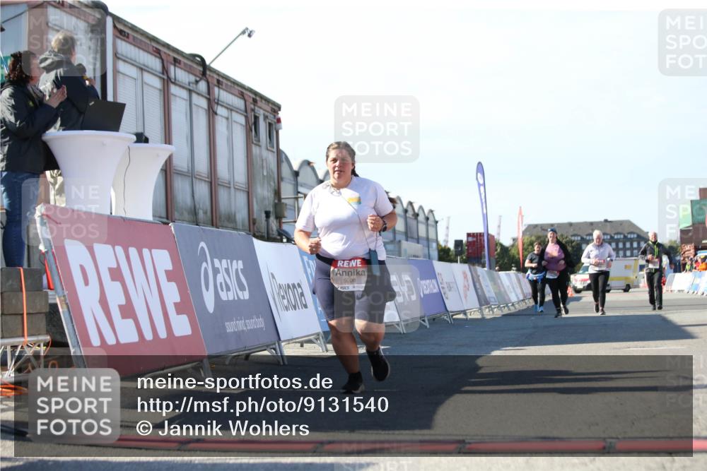 03.10.2025 - Köhlbrandbrückenlauf Jannik Wohlers http://msf.ph/oto/9131540 03.10.2025 13:50:42 Ziel 5323, 5608 meine-sportfotos.de