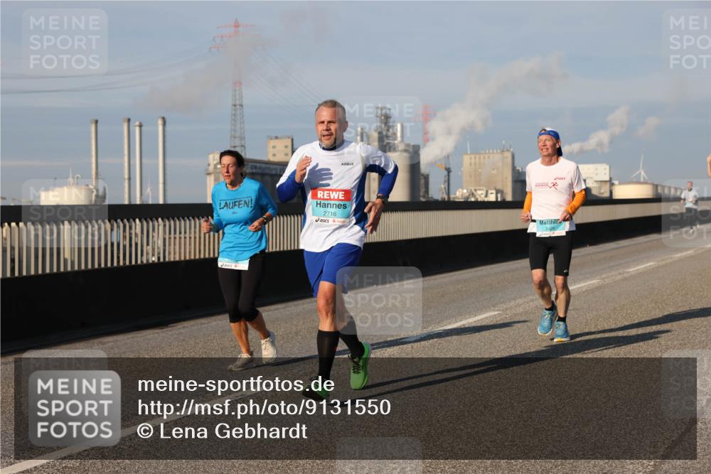 03.10.2025 - Köhlbrandbrückenlauf Lena Gebhardt http://msf.ph/oto/9131550 03.10.2025 09:50:01 Position 2 2716 meine-sportfotos.de