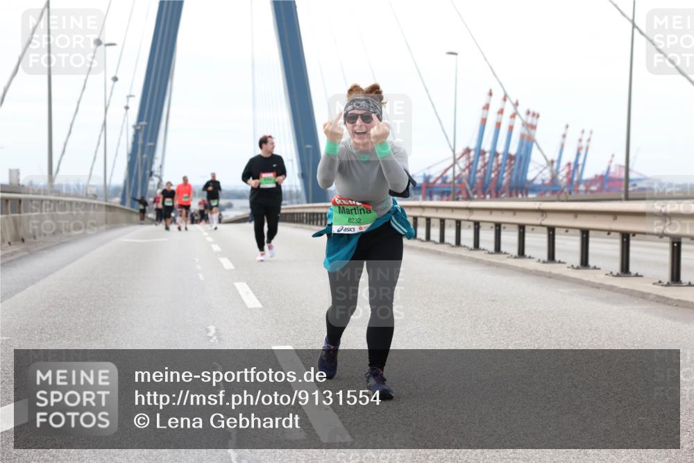 03.10.2025 - Köhlbrandbrückenlauf Lena Gebhardt http://msf.ph/oto/9131554 03.10.2025 16:08:18 Position 2 8232 meine-sportfotos.de