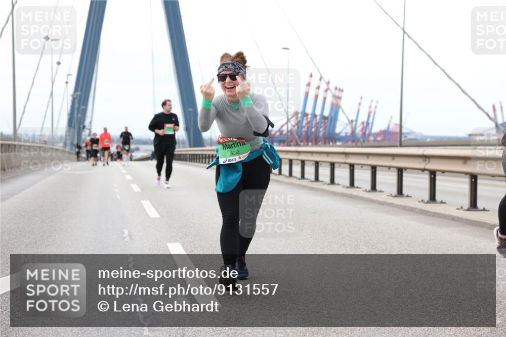 03.10.2025 - Köhlbrandbrückenlauf Lena Gebhardt http://msf.ph/oto/9131557 03.10.2025 16:08:19 Position 2 8232 meine-sportfotos.de