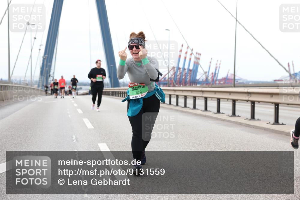 03.10.2025 - Köhlbrandbrückenlauf Lena Gebhardt http://msf.ph/oto/9131559 03.10.2025 16:08:19 Position 2 8232 meine-sportfotos.de