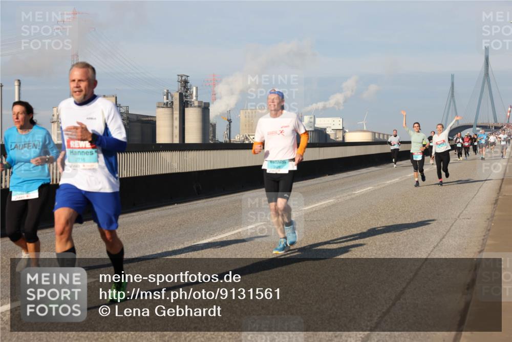 03.10.2025 - Köhlbrandbrückenlauf Lena Gebhardt http://msf.ph/oto/9131561 03.10.2025 09:50:01 Position 2 2716 meine-sportfotos.de