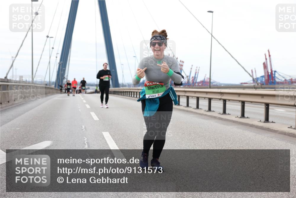 03.10.2025 - Köhlbrandbrückenlauf Lena Gebhardt http://msf.ph/oto/9131573 03.10.2025 16:08:19 Position 2 8232 meine-sportfotos.de