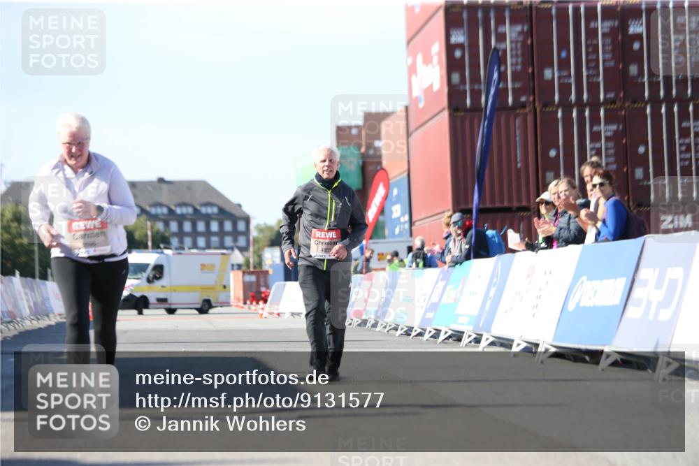 03.10.2025 - Köhlbrandbrückenlauf Jannik Wohlers http://msf.ph/oto/9131577 03.10.2025 13:50:47 Ziel 5323, 5472, 5595, 5608, 5992 meine-sportfotos.de
