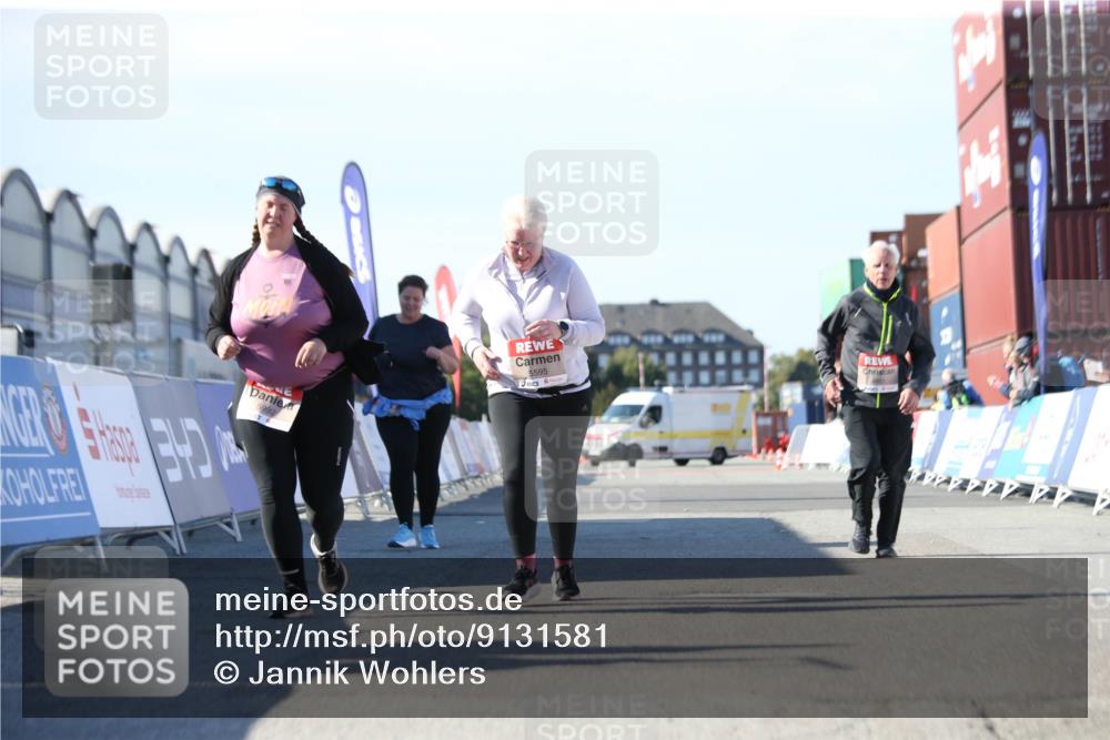 03.10.2025 - Köhlbrandbrückenlauf Jannik Wohlers http://msf.ph/oto/9131581 03.10.2025 13:50:48 Ziel 4851, 5472, 5595, 5608, 5992 meine-sportfotos.de