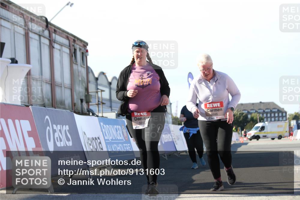 03.10.2025 - Köhlbrandbrückenlauf Jannik Wohlers http://msf.ph/oto/9131603 03.10.2025 13:50:50 Ziel 4851, 5472, 5595, 5608, 5992 meine-sportfotos.de