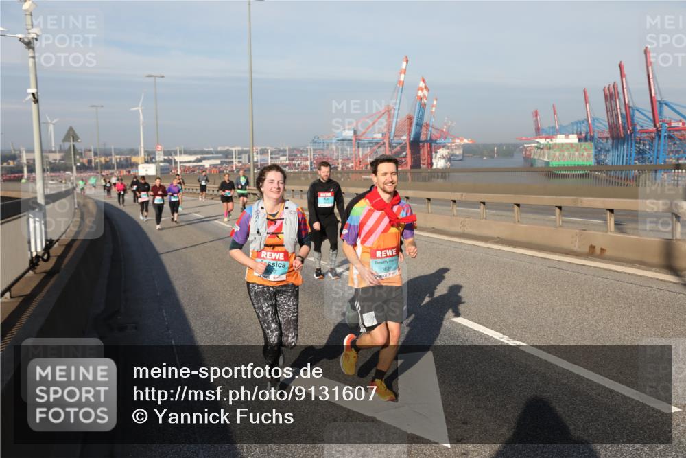 03.10.2025 - Köhlbrandbrückenlauf Yannick Fuchs http://msf.ph/oto/9131607 03.10.2025 09:03:41 Position 2 3639 meine-sportfotos.de