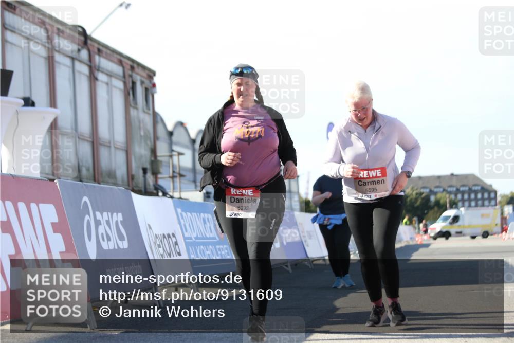 03.10.2025 - Köhlbrandbrückenlauf Jannik Wohlers http://msf.ph/oto/9131609 03.10.2025 13:50:50 Ziel 4851, 5472, 5595, 5608, 5992 meine-sportfotos.de