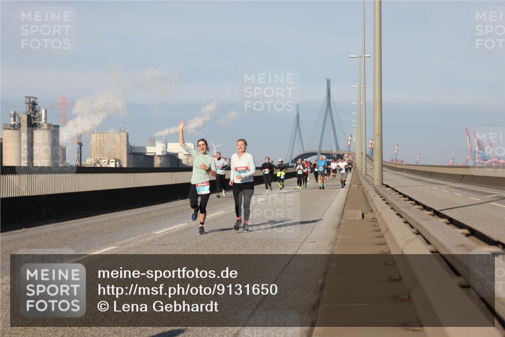 03.10.2025 - Köhlbrandbrückenlauf Lena Gebhardt http://msf.ph/oto/9131650 03.10.2025 09:50:04 Position 2  meine-sportfotos.de