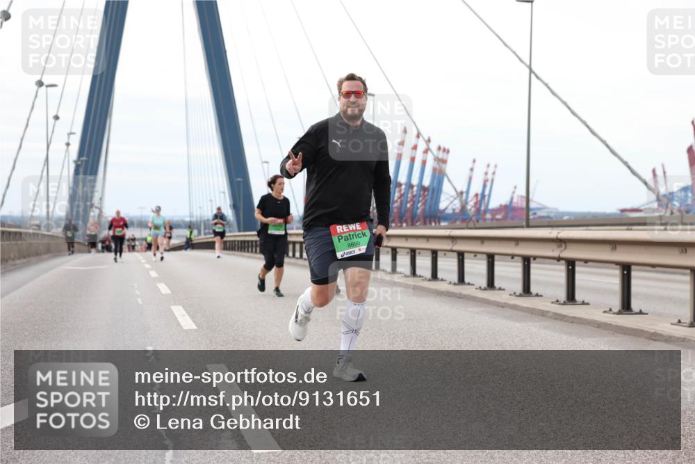 03.10.2025 - Köhlbrandbrückenlauf Lena Gebhardt http://msf.ph/oto/9131651 03.10.2025 16:08:30 Position 2 8690 meine-sportfotos.de