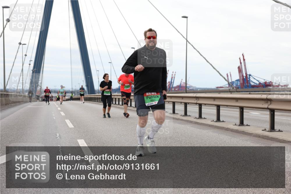 03.10.2025 - Köhlbrandbrückenlauf Lena Gebhardt http://msf.ph/oto/9131661 03.10.2025 16:08:30 Position 2 8690 meine-sportfotos.de