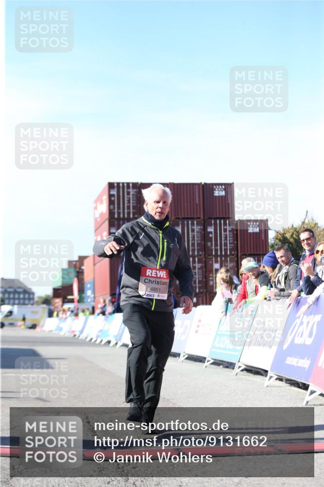 03.10.2025 - Köhlbrandbrückenlauf Jannik Wohlers http://msf.ph/oto/9131662 03.10.2025 13:50:54 Ziel 4851, 5472, 5595, 5992 meine-sportfotos.de