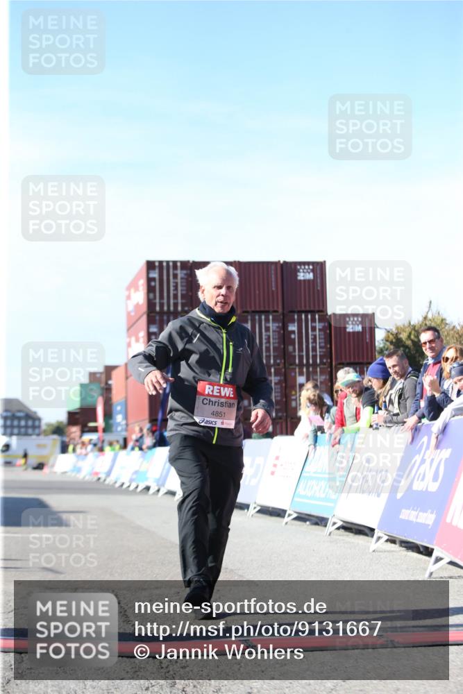 03.10.2025 - Köhlbrandbrückenlauf Jannik Wohlers http://msf.ph/oto/9131667 03.10.2025 13:50:54 Ziel 4851, 5472, 5595, 5992 meine-sportfotos.de