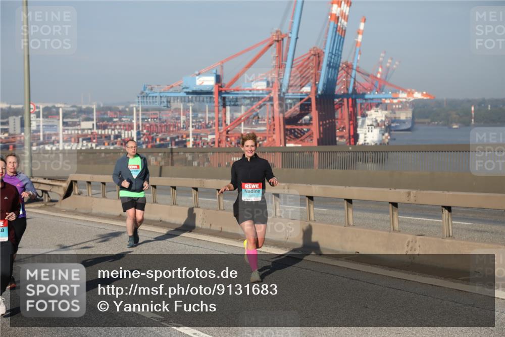 03.10.2025 - Köhlbrandbrückenlauf Yannick Fuchs http://msf.ph/oto/9131683 03.10.2025 09:03:45 Position 2 3095 meine-sportfotos.de