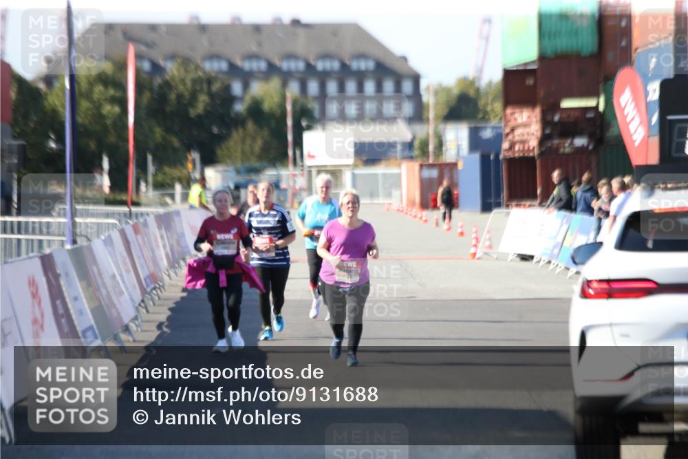 03.10.2025 - Köhlbrandbrückenlauf Jannik Wohlers http://msf.ph/oto/9131688 03.10.2025 13:53:48 Ziel  meine-sportfotos.de