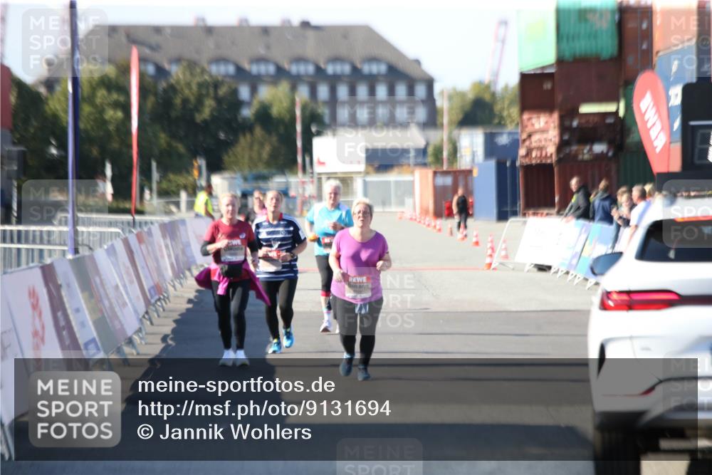 03.10.2025 - Köhlbrandbrückenlauf Jannik Wohlers http://msf.ph/oto/9131694 03.10.2025 13:53:48 Ziel  meine-sportfotos.de