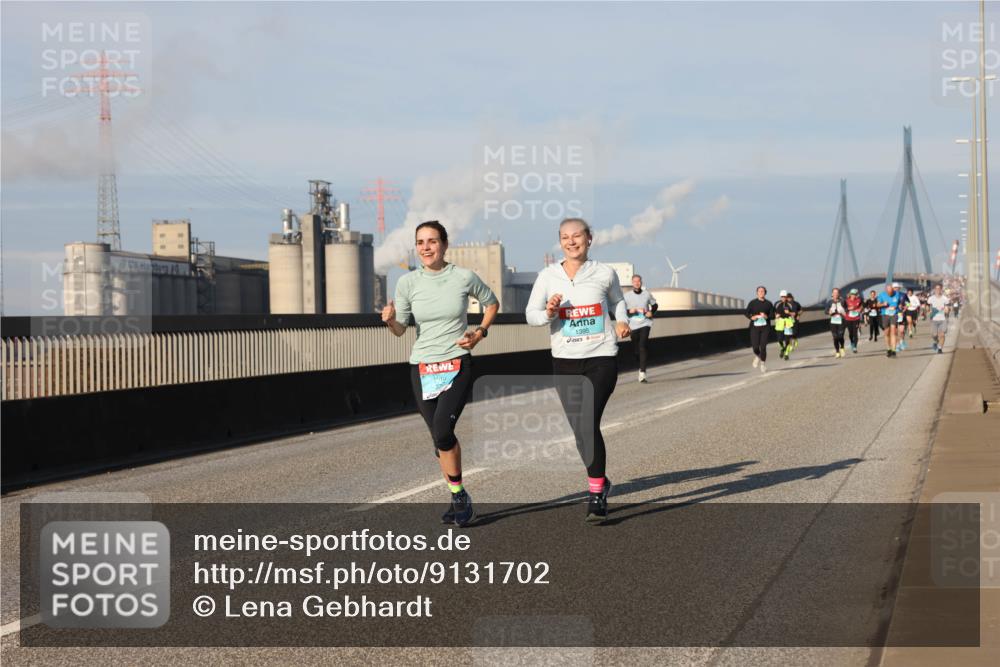 03.10.2025 - Köhlbrandbrückenlauf Lena Gebhardt http://msf.ph/oto/9131702 03.10.2025 09:50:06 Position 2 1395 meine-sportfotos.de