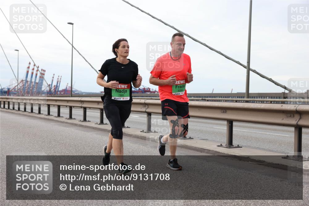 03.10.2025 - Köhlbrandbrückenlauf Lena Gebhardt http://msf.ph/oto/9131708 03.10.2025 16:08:34 Position 2 7682, 8284 meine-sportfotos.de